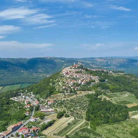 Romantic Casa Amica With Terrace Motovun