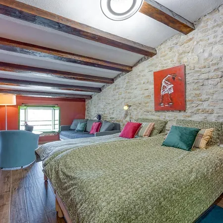 Romantic Casa Amica With Free Parking דירה *